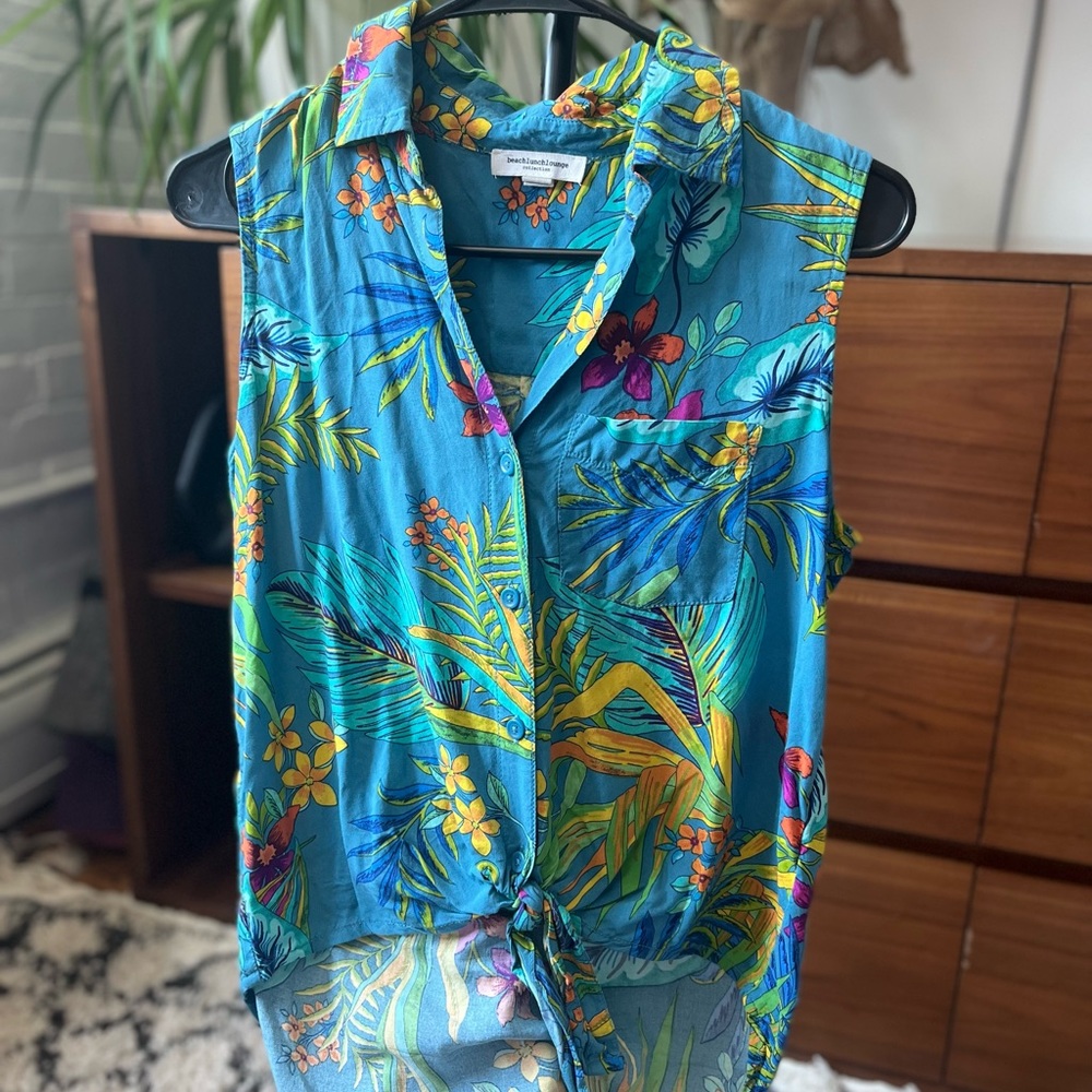 Sleeveless top
